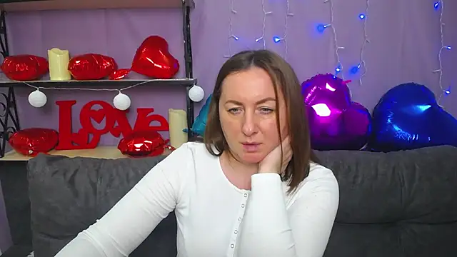 Snapshot of Abby_Taylorr chatting on 02-23-25, 04:24 Abby Taylorr online show from 02-23-25, 04:24