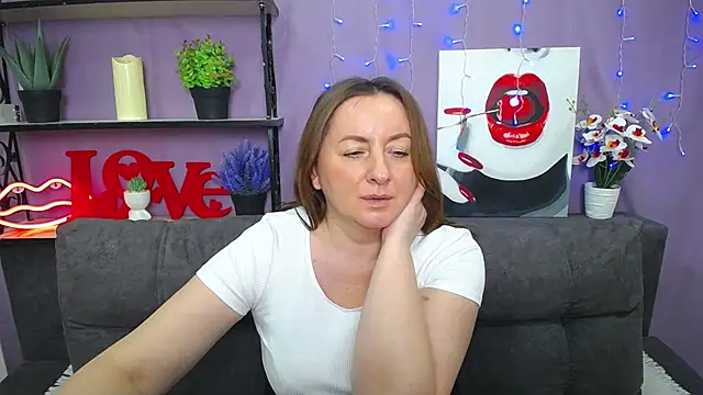 Snapshot of Abby_Taylorr chatting on 03-16-25, 01:38 Abby Taylorr online show from 03-16-25, 01:38