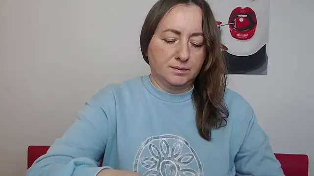 Snapshot of Abby_Taylorr chatting on 10-10-25, 06:14 Abby Taylorr online show from 10-10-25, 06:14