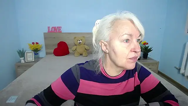 Snapshot of BlondyLeeBest chatting on 03-09-25, 07:26 BlondyLeeBest online show from 03-09-25, 07:26