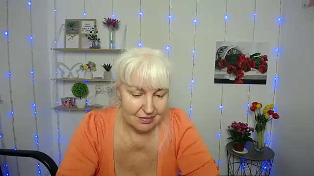 Snapshot of BlondyLeeBest chatting on 03-15-25, 01:19 BlondyLeeBest online show from 03-15-25, 01:19