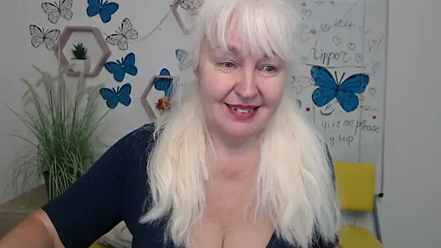 Snapshot of BlondyLeeBest chatting on 03-16-25, 04:30 BlondyLeeBest online show from 03-16-25, 04:30