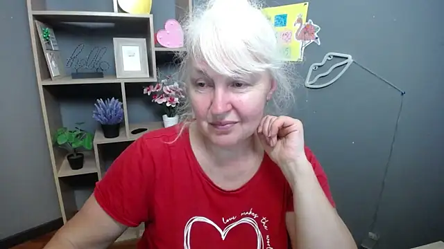 BlondyLeeBest online show from 05-12-26, 06:25