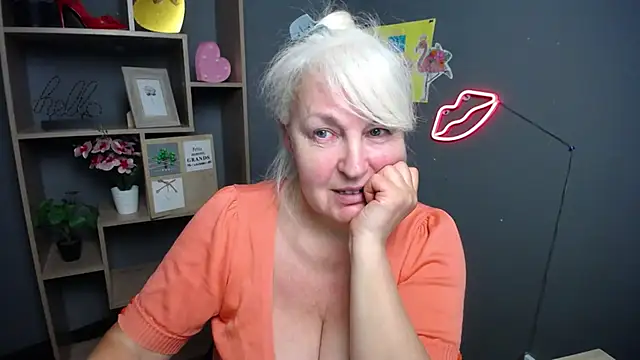 BlondyLeeBest online show from 05-01-26, 06:35