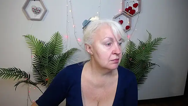 BlondyLeeBest online show from 04-15-26, 06:23