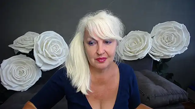 Snapshot of BlondyLeeBest chatting on 09-16-25, 06:58 BlondyLeeBest online show from 09-16-25, 06:58