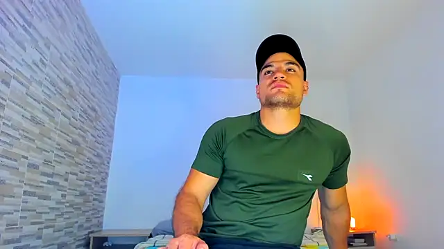 Snapshot of nicolas_herrera chatting on 02-17-25, 01:15 nicolas herrera online show from 02-17-25, 01:15