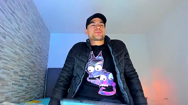 Snapshot of nicolas_herrera chatting on 01-06-25, 01:20 nicolas herrera online show from 01-06-25, 01:20