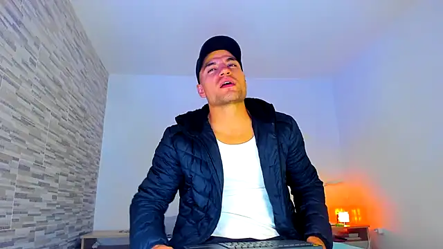 Snapshot of nicolas_herrera chatting on 02-10-25, 01:14 nicolas herrera online show from 02-10-25, 01:14
