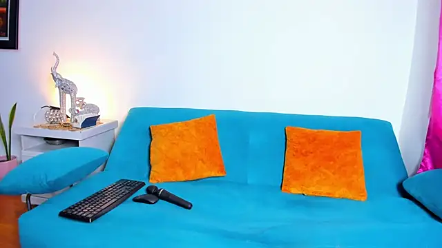 Victoria Jonness online show from 01-13-26, 04:00