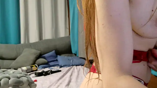 Snapshot of Miaelis chatting on 07-03-26, 11:00 Miaelis online show from 07-03-26, 11:00