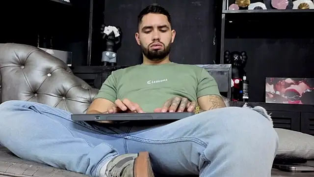 Snapshot of matteosantos chatting on 02-28-26, 11:32 matteosantos online show from 02-28-26, 11:32