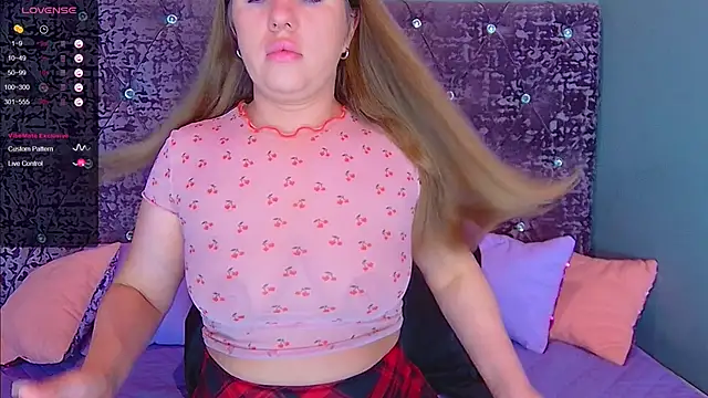 Snapshot of NoraBigAss chatting on 03-19-25, 12:04 NoraBigAss online show from 03-19-25, 12:04