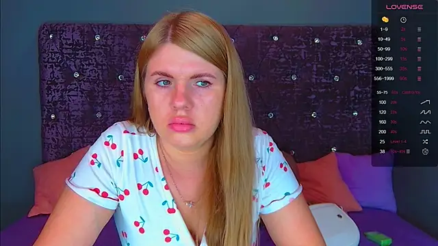 Snapshot of NoraBigAss chatting on 09-26-25, 01:45 NoraBigAss online show from 09-26-25, 01:45