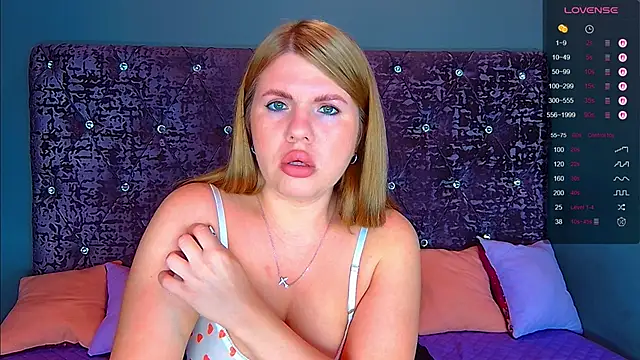 Snapshot of NoraBigAss chatting on 10-08-25, 01:51 NoraBigAss online show from 10-08-25, 01:51