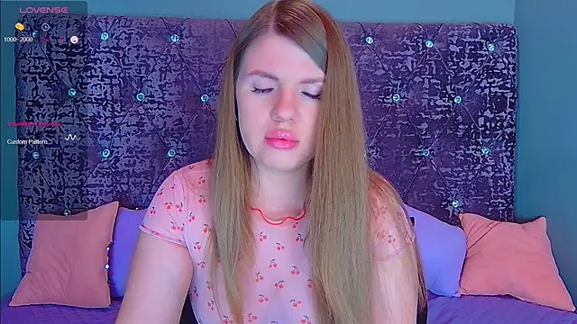 Snapshot of NoraBigAss chatting on 03-13-25, 01:32 NoraBigAss online show from 03-13-25, 01:32