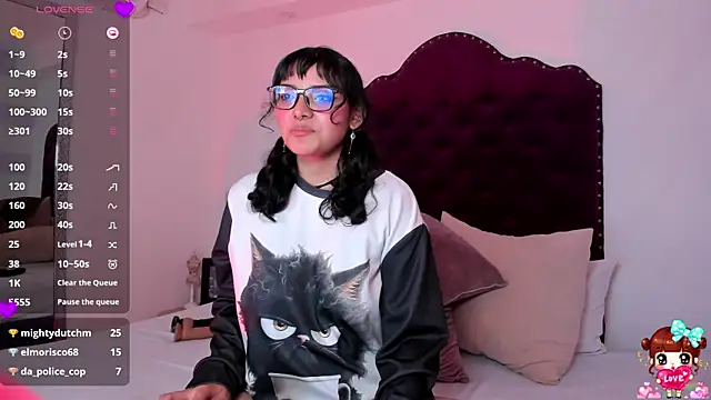 Snapshot of lucyycy chatting on 02-27-25, 07:19 lucyycy online show from 02-27-25, 07:19