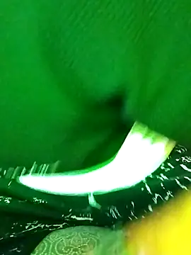 LoGaNfree88 online show from 10-31-25, 02:30