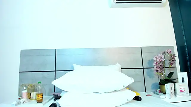 EmmaSmith2 online show from 03-02-26, 05:08