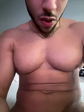 pimentfort77 online show from 12-20-24, 08:28