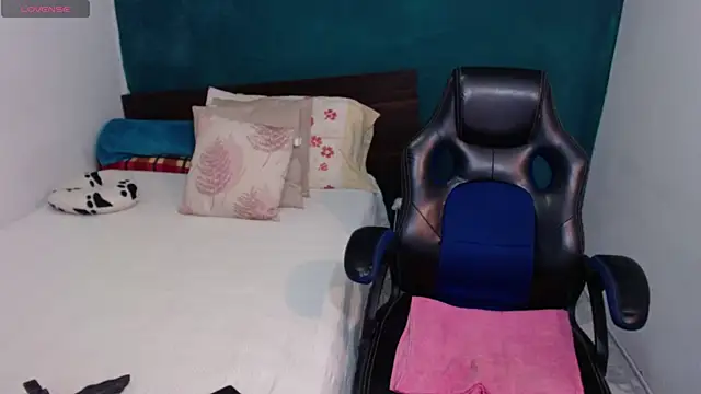 scaelettdubois online show from 03-27-26, 06:44