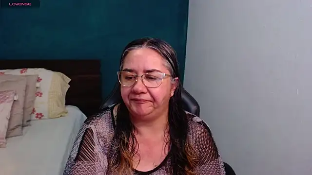 scaelettdubois online show from 05-26-26, 02:20