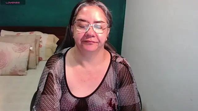Snapshot of scaelettdubois chatting on 07-12-26, 09:32 scaelettdubois online show from 07-12-26, 09:32
