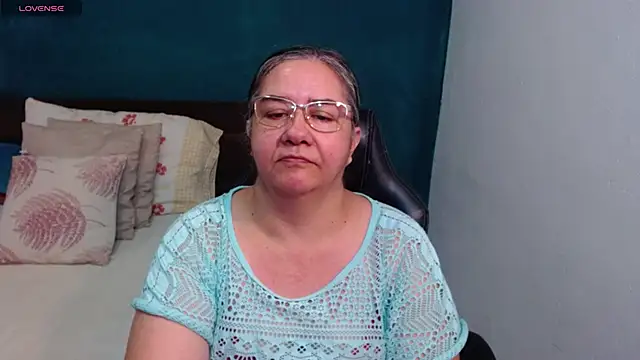 scaelettdubois online show from 05-28-26, 01:57