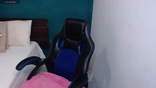 scaelettdubois online show from 02-15-26, 01:39