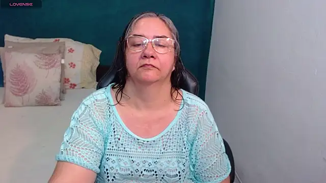 scaelettdubois online show from 05-10-26, 02:37