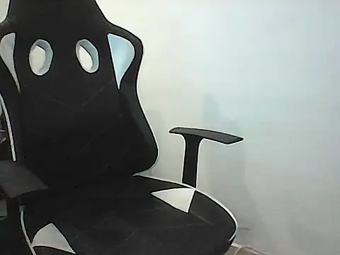 Kalel17073 online show from 06-18-26, 04:12