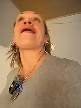 Snapshot of sexymarilyncolombia chatting on 03-04-26, 02:58 sexymarilyncolombia online show from 03-04-26, 02:58