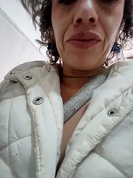 Snapshot of sexymarilyncolombia chatting on 09-20-25, 12:32 sexymarilyncolombia online show from 09-20-25, 12:32