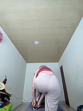 Snapshot of sexymarilyncolombia chatting on 03-10-25, 12:38 sexymarilyncolombia online show from 03-10-25, 12:38