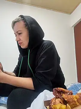 Snapshot of sexymarilyncolombia chatting on 03-15-25, 10:22 sexymarilyncolombia online show from 03-15-25, 10:22