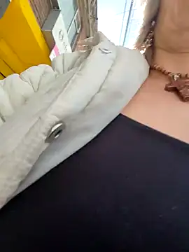 Snapshot of sexymarilyncolombia chatting on 09-26-25, 12:23 sexymarilyncolombia online show from 09-26-25, 12:23