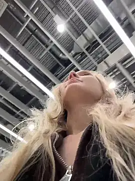 MariaTull online show from 10-29-25, 01:54