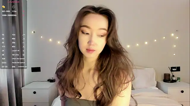  luna 022 online show from 10-25-25, 04:55