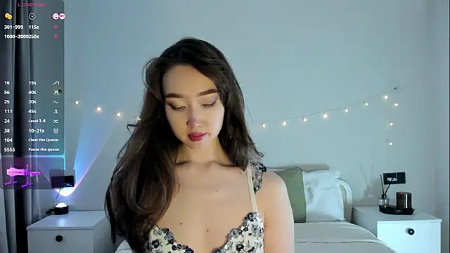  luna 022 online show from 09-28-25, 04:30