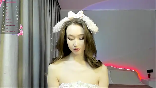  luna 022 online show from 02-14-25, 03:15