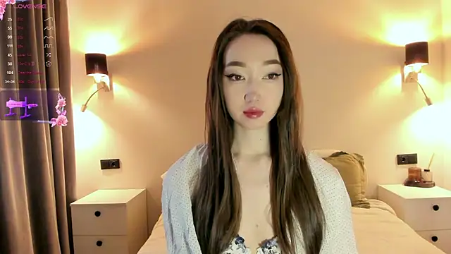  luna 022 online show from 12-18-25, 03:55