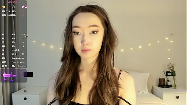  luna 022 online show from 10-28-25, 05:18