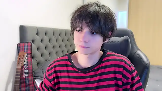 Snapshot of SasukeUhchiaa chatting on 12-02-24, 05:10 SasukeUhchiaa online show from 12-02-24, 05:10