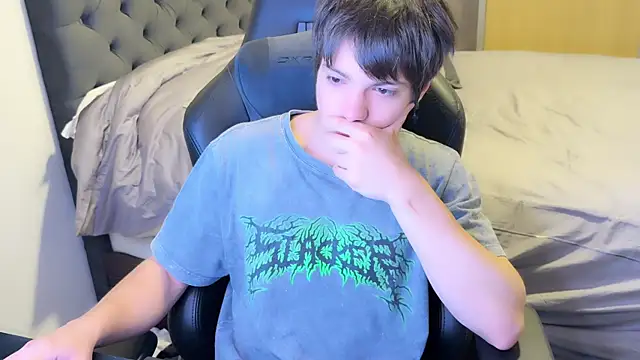 Snapshot of SasukeUhchiaa chatting on 02-26-25, 02:41 SasukeUhchiaa online show from 02-26-25, 02:41