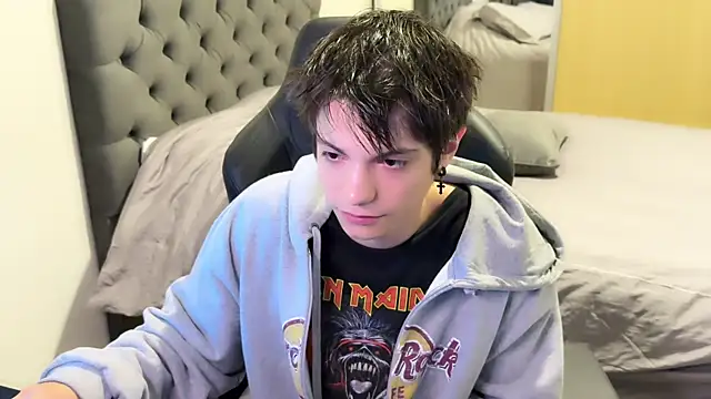 Snapshot of SasukeUhchiaa chatting on 02-23-25, 12:19 SasukeUhchiaa online show from 02-23-25, 12:19