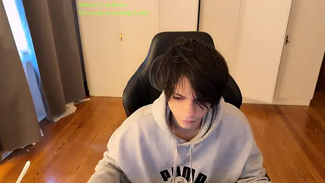 SasukeUhchiaa online show from 07-15-26, 04:36