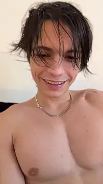 SasukeUhchiaa online show from 06-17-26, 07:46