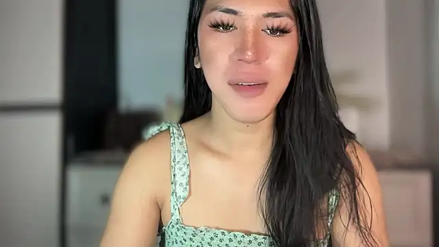 Ts glamxxxx online show from 12-21-25, 01:52