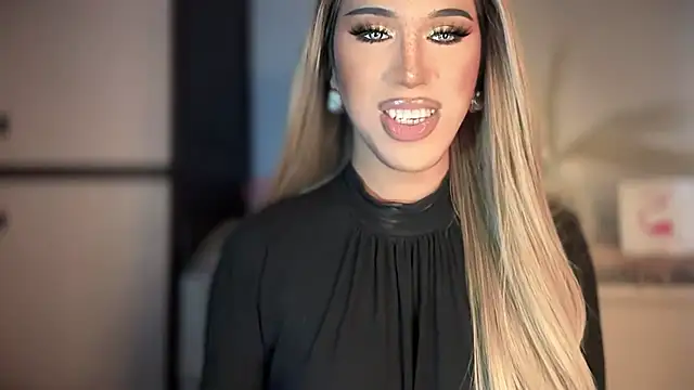 Ts glamxxxx online show from 12-15-25, 07:58