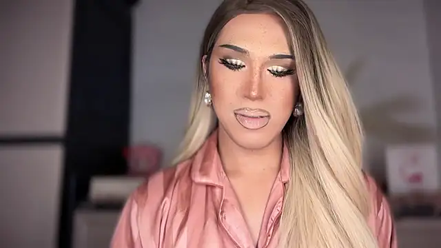 Ts glamxxxx online show from 01-07-26, 01:43